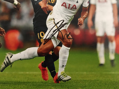MOUSA DEMBELE - SIGNERT BILDE MED EKTEHETSGARANTI/COA