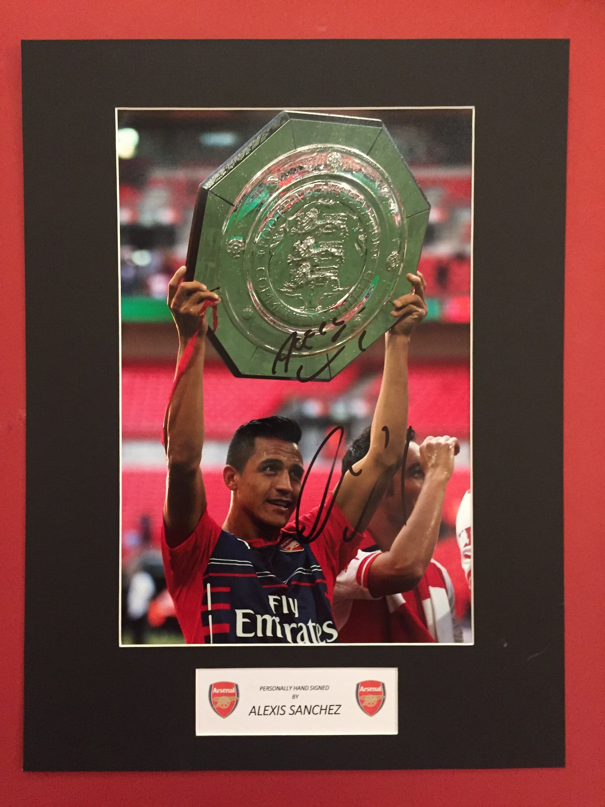 ALEXIS SANCHEZ - SIGNERT BILDE MED EKTEHETSGARANTI/COA
