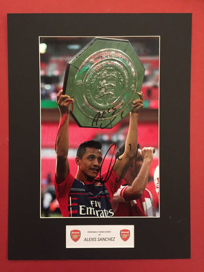 ALEXIS SANCHEZ - SIGNERT BILDE MED EKTEHETSGARANTI/COA