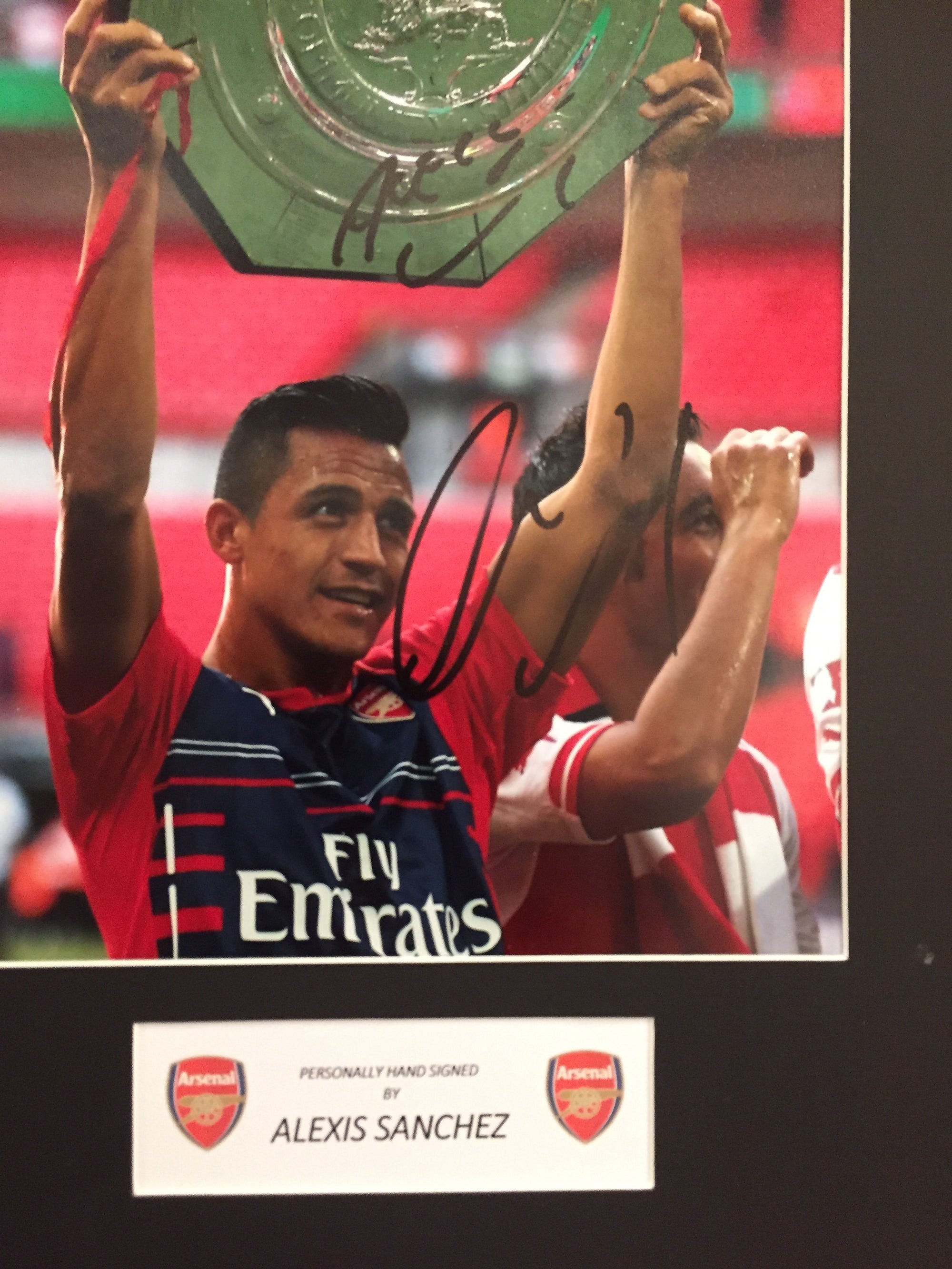 ALEXIS SANCHEZ - SIGNERT BILDE MED EKTEHETSGARANTI/COA