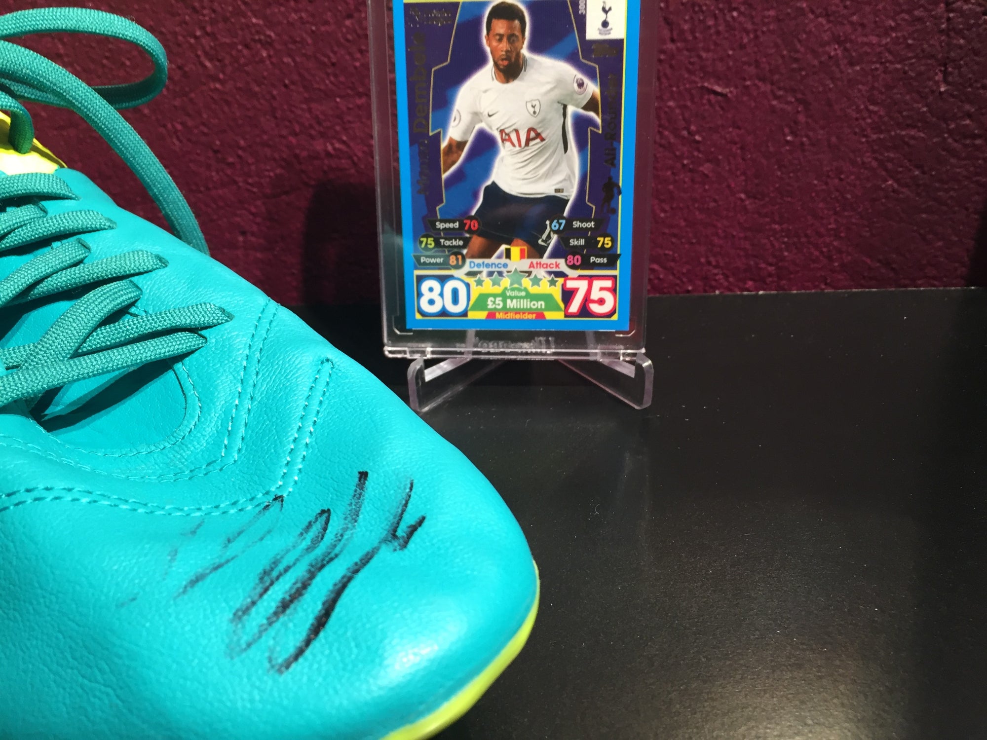 MOUSA DEMBELE - SIGNERT SKO MED EKTEHETSGARANTI/COA