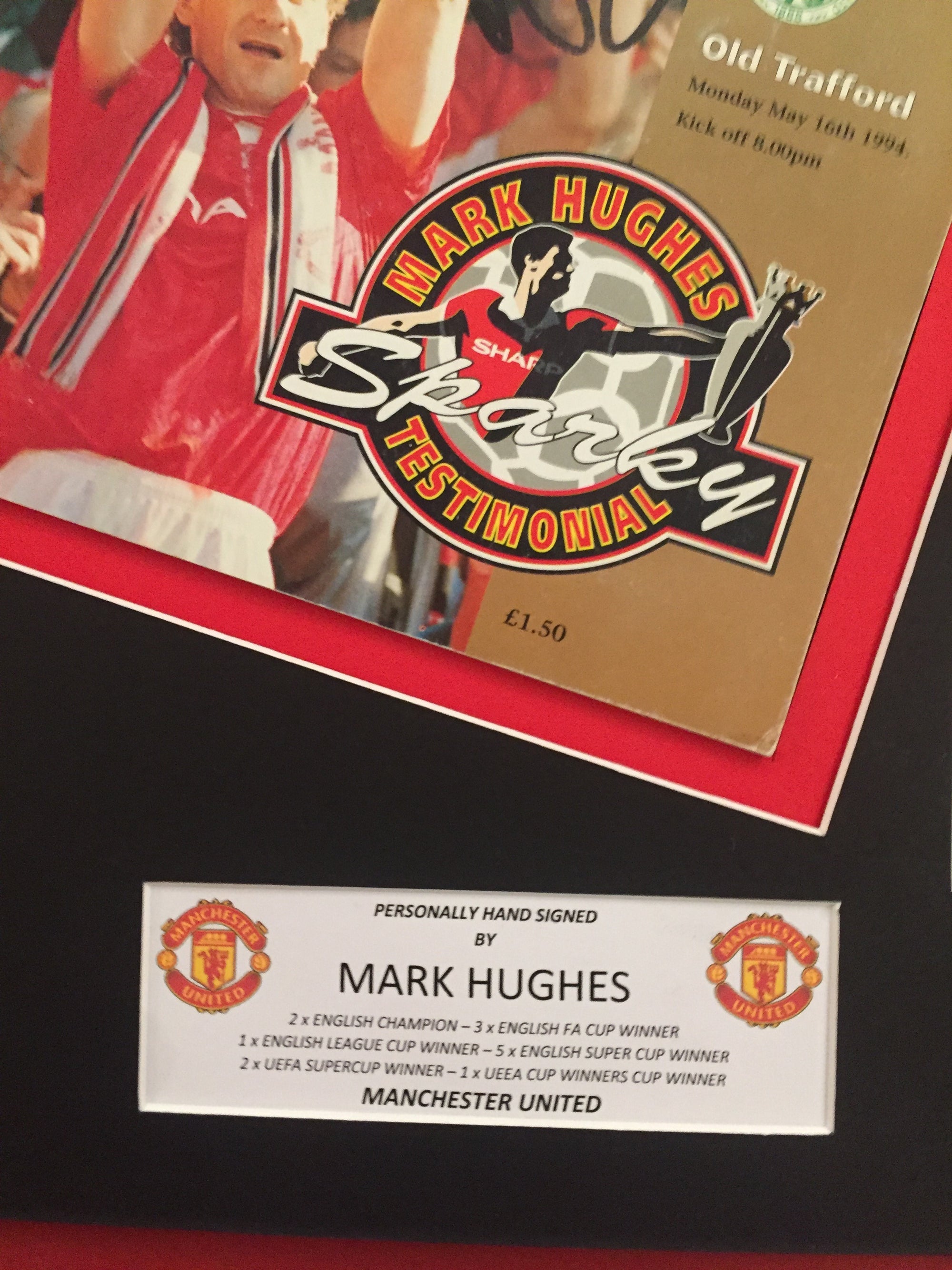 MARK HUGHES - SIGNERT KAMPPROGRAM MED EKTEHETSBEVIS/COA