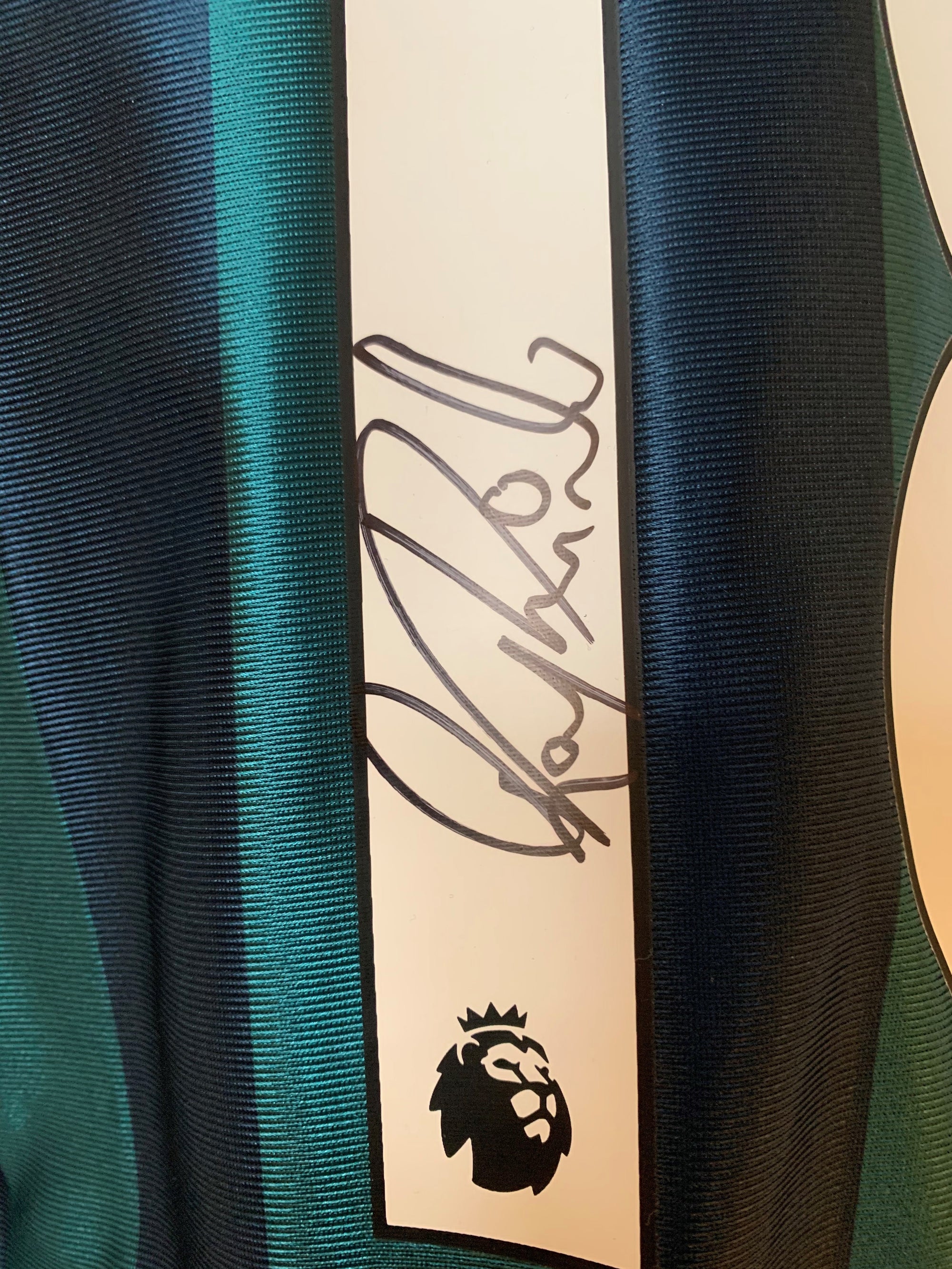 RAPHINHA - SIGNERT DRAKT MED EKTEHETSBEVIS/COA