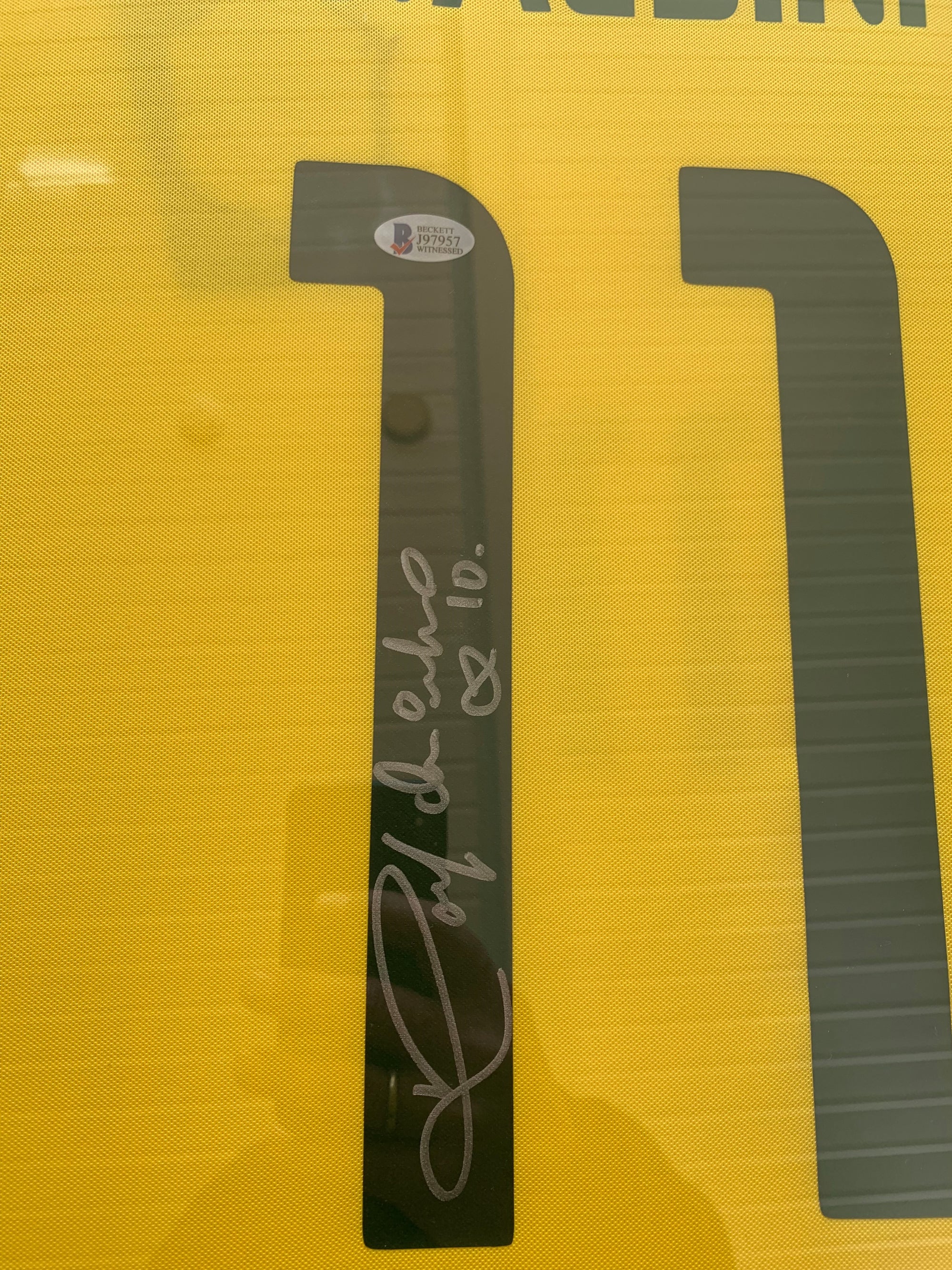 RONALDINHO - SIGNERT DRAKT FERDIG INNRAMMET I ART-FRAME MED EKTEHETSBEVIS/COA