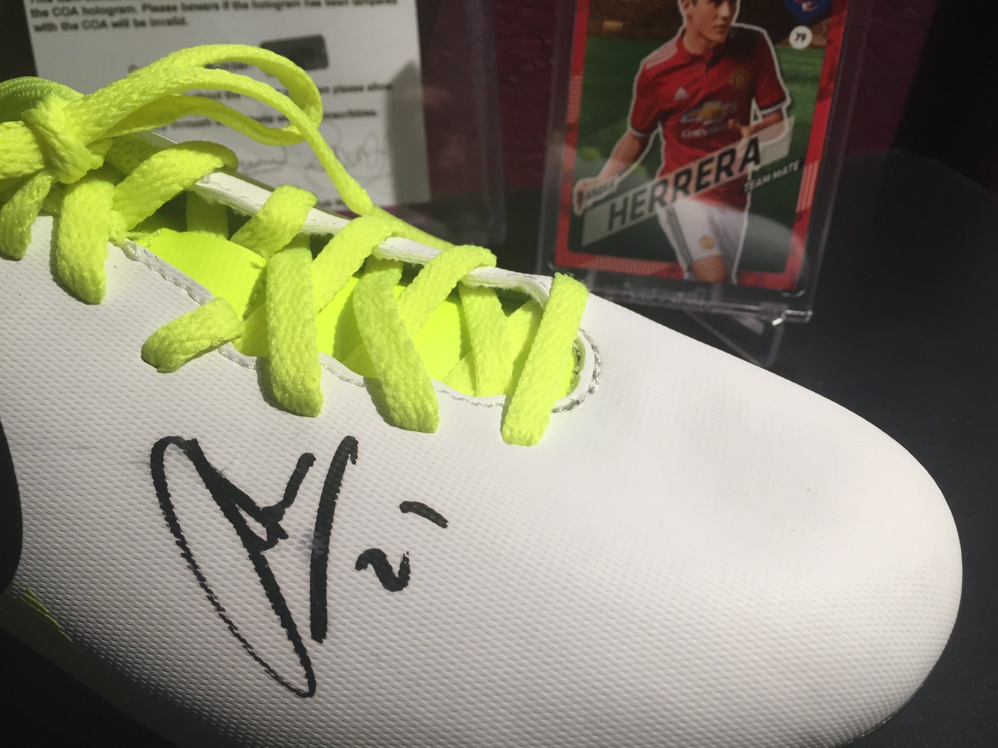ANDER HERRERA - SIGNERT SKO MED EKTEHETSGARANTI/COA