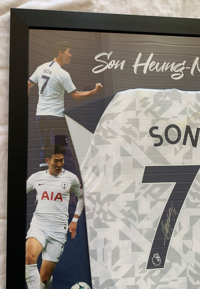 HEUNG-MIN SON - SIGNERT FERDIG INNRAMMET DRAKT I "ART-FRAME" DRAKT MED EKTEHETSBEVIS/COA