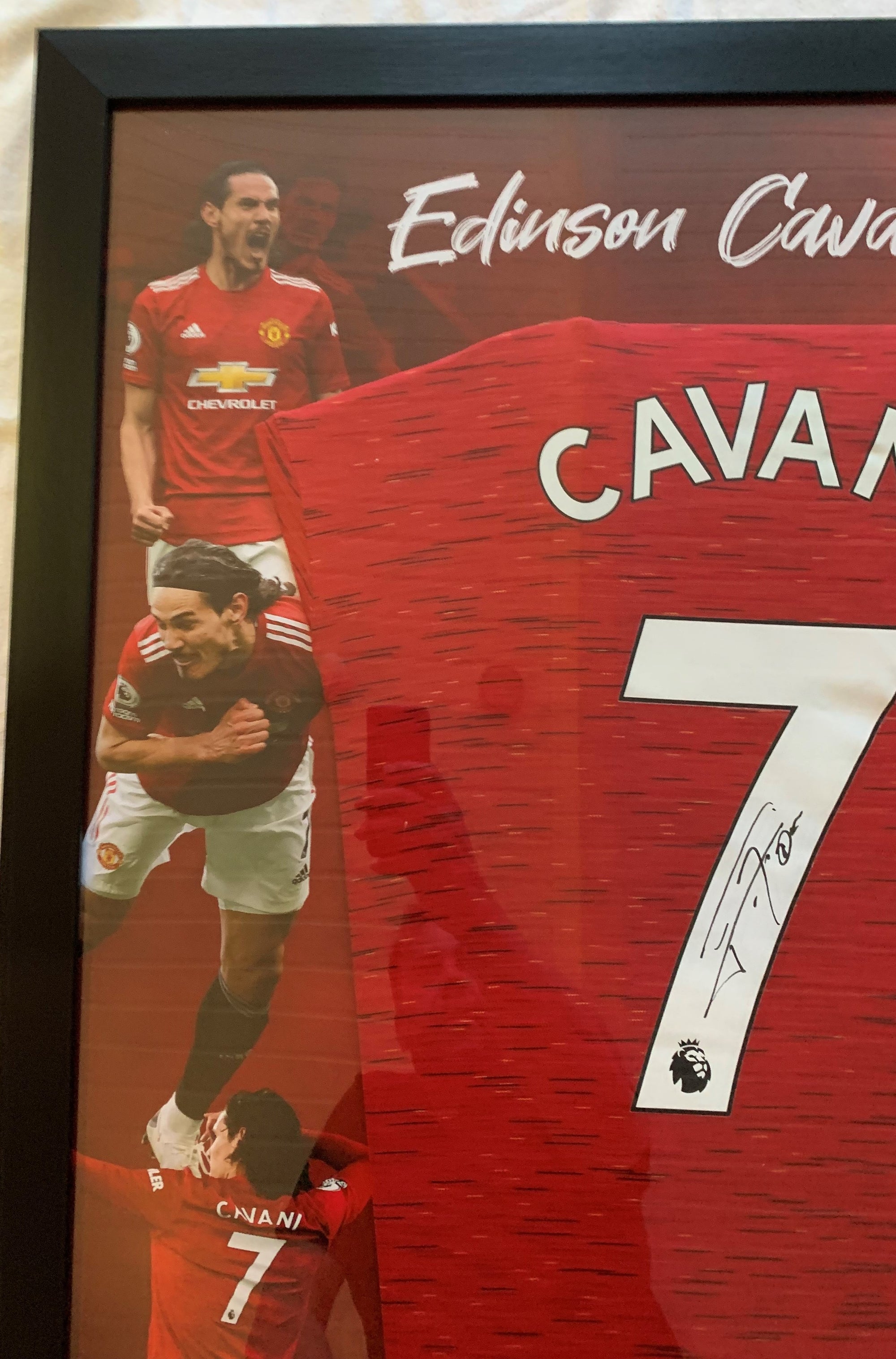 EDINSON CAVANI - FERDIG INNRAMMET SIGNERT DRAKT "ART-FRAME" MED EKTEHETSBEVIS/COA