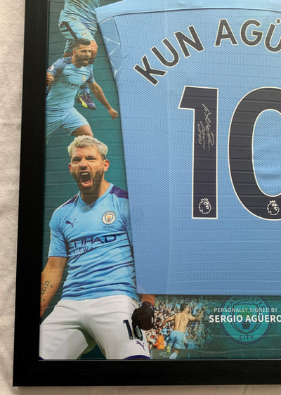 SERGIO AGUERO - FERDIG INNRAMMET OG SIGNERT DRAKT "ART-FRAME" MED EKTEHETSBEVIS/COA
