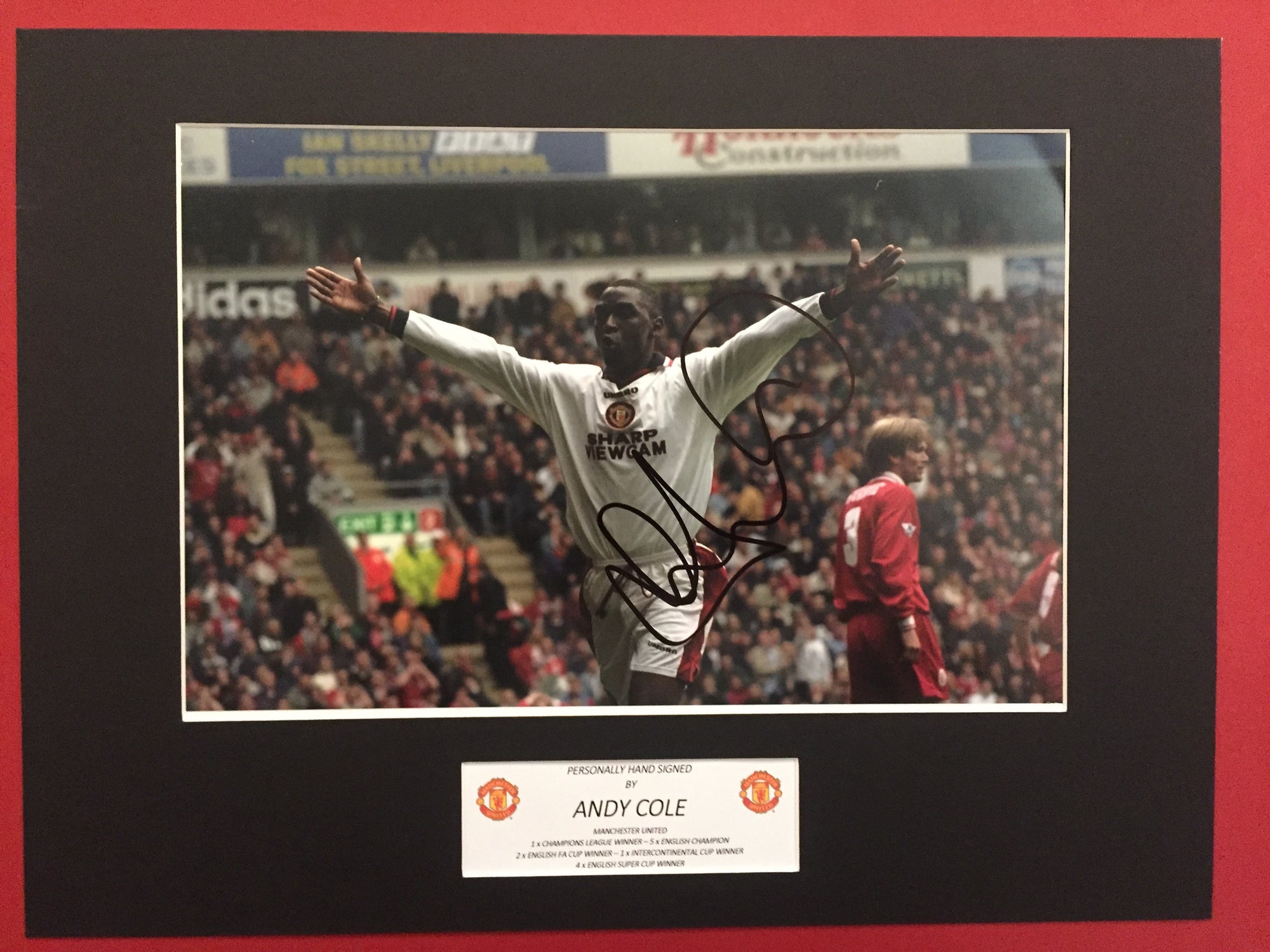 ANDY COLE - SIGNERT BILDE MED EKTEHETSBEVIS/COA
