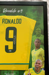 RONALDO - SIGNERT DRAKT FERDIG INNRAMMET I "ART-FRAME" MED EKTEHETSBEVIS/COA