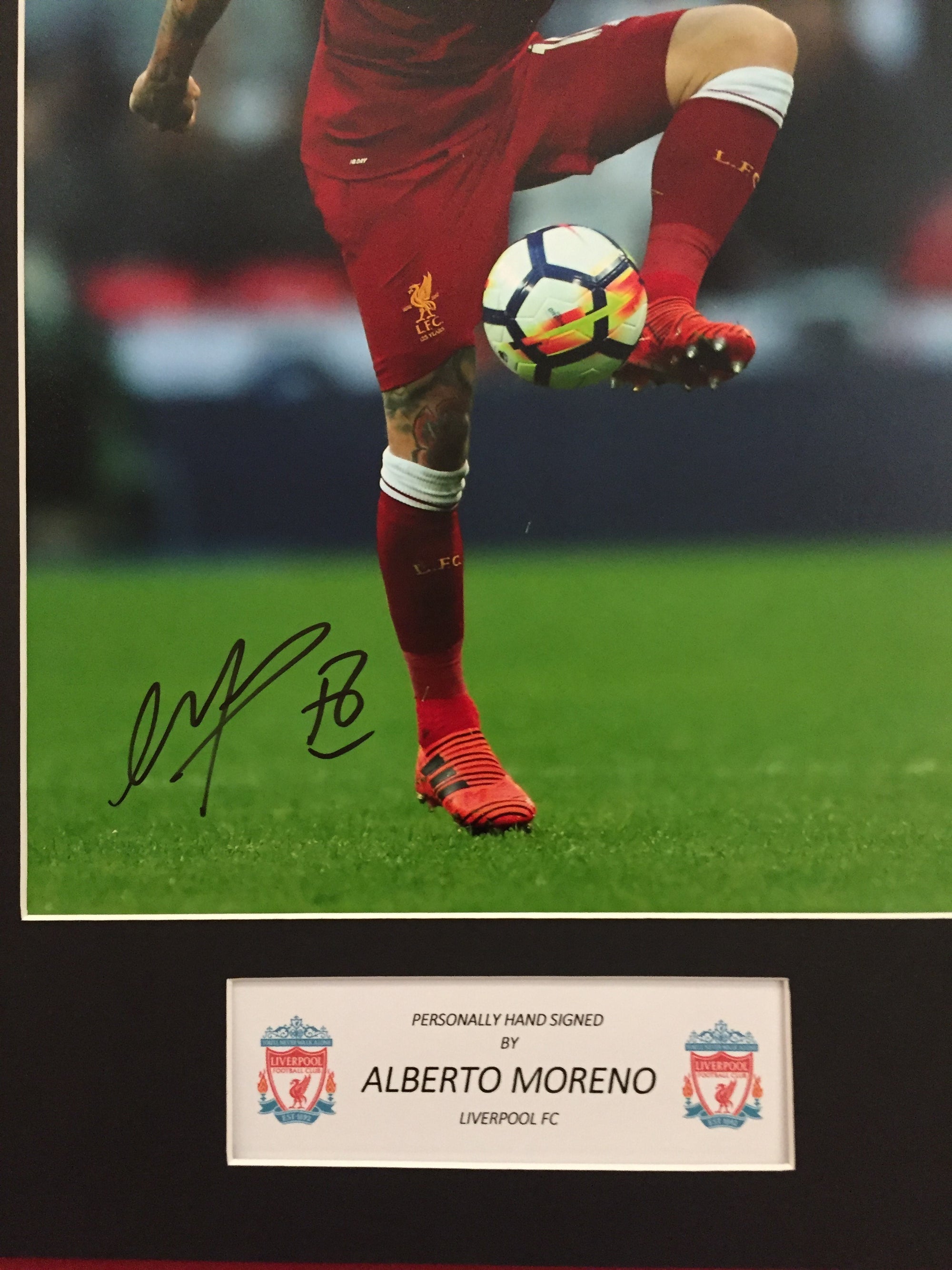 ALBERTO MORENO - SIGNERT BILDE MED EKTEHETSGARANTI/COA