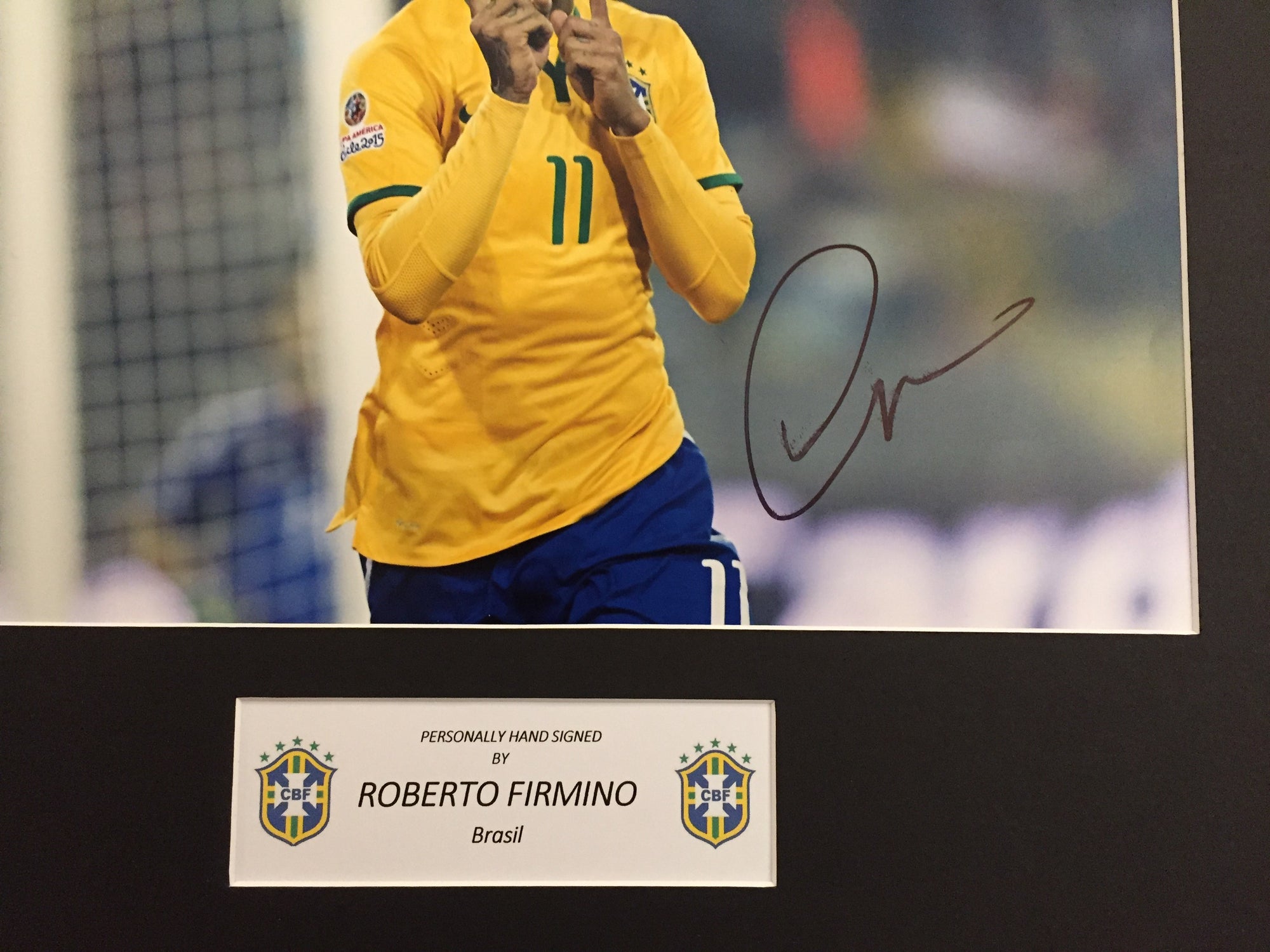 ROBERTO FIRMINO - SIGNERT BILDE MED EKTEHETSBEVIS/COA