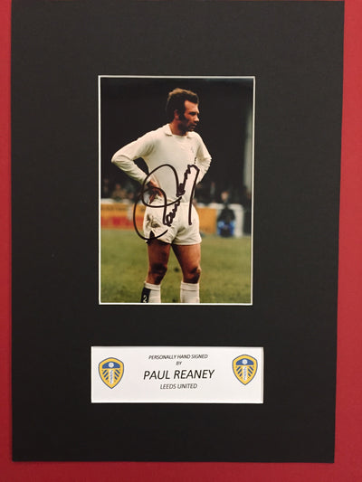 LEEDS UNITED - PAUL REANEY - SIGNERT BILDE MED EKTEHETSBEVIS/COA