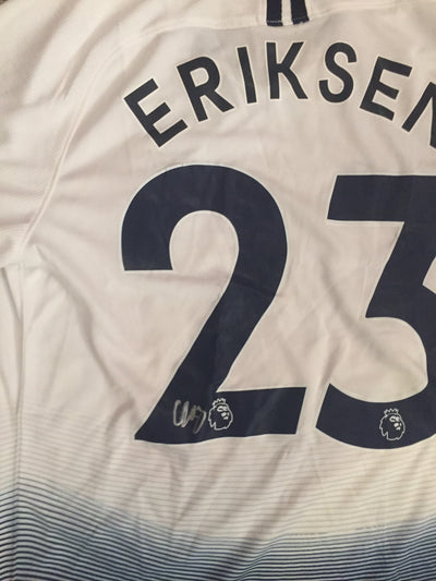 CHRISTIAN ERIKSEN - SIGNERT DRAKT MED EKTEHETSBEVIS/COA