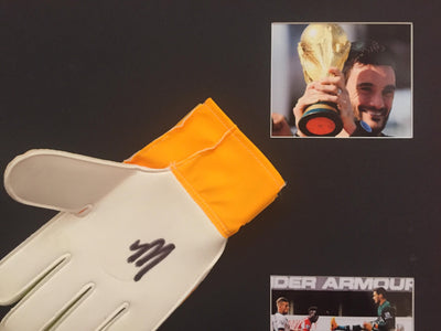 HUGO LLORIS - SIGNERT KEEPERHANSKE MED EKTEHETSBEVIS/COA