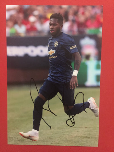 MANCHESTER UNITED - FRED - SIGNERT BILDE MED EKTEHETSBEVIS/COA