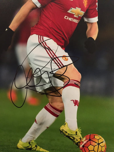 BASTIAN SCHWEINSTEIGER - SIGNERT BILDE MED EKTEHETSBEVIS/COA