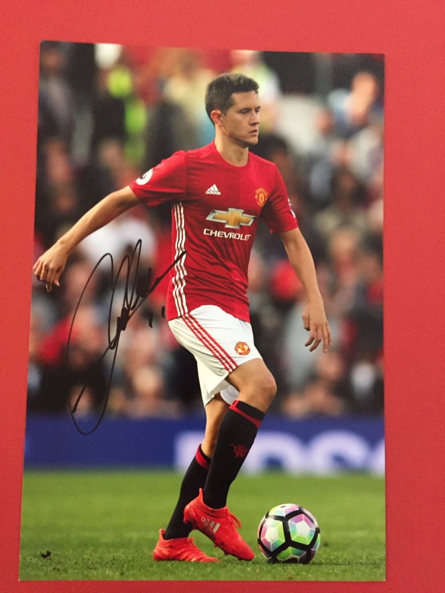 MANCHESTER UNITED - ANDER HERRERA - SIGNERT BILDE MED EKTEHETSBEVIS/COA