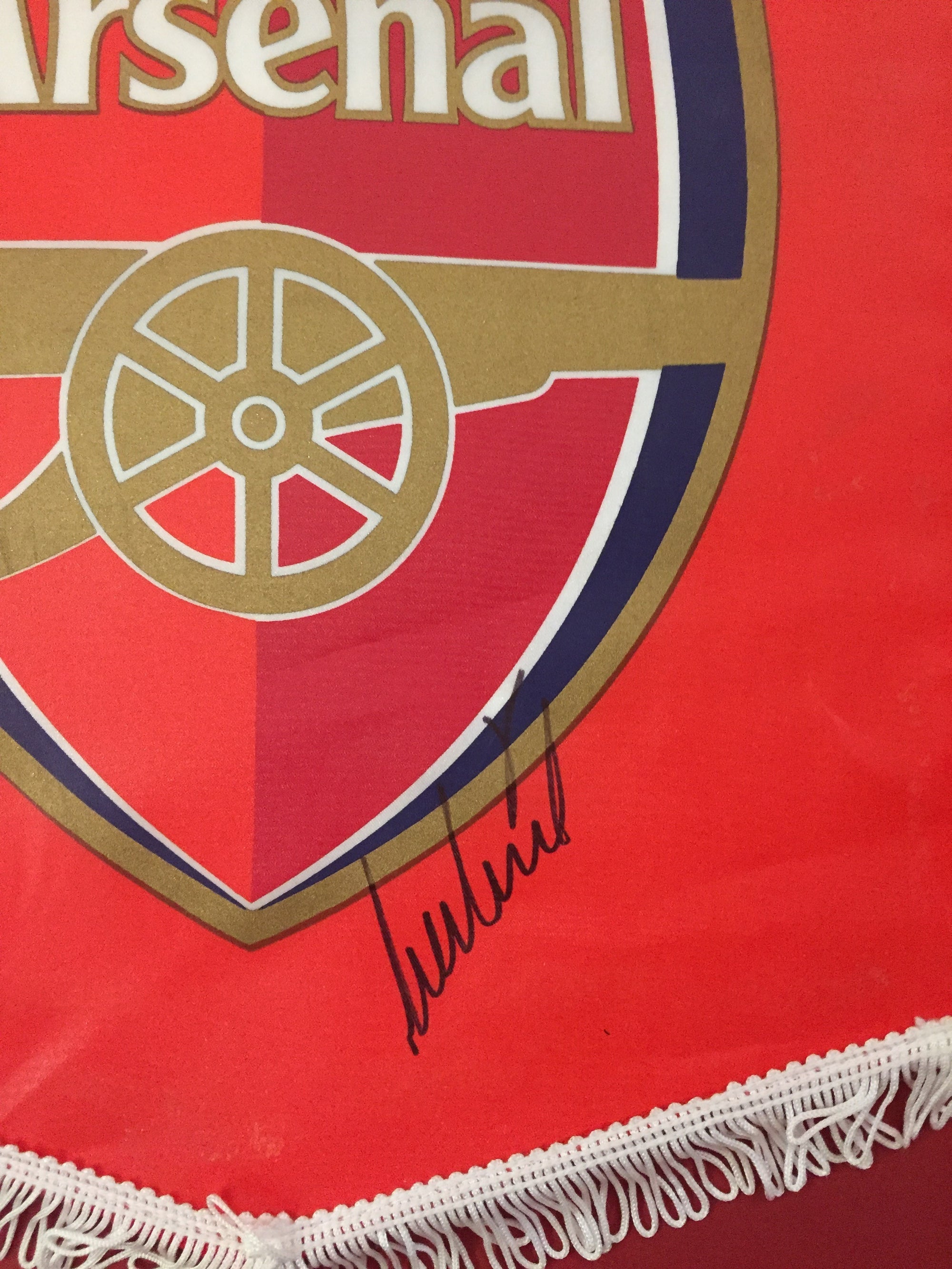 AARON RAMSEY - SIGNERT ARSENALVIMPEL MED EKTEHETSBEVIS/COA