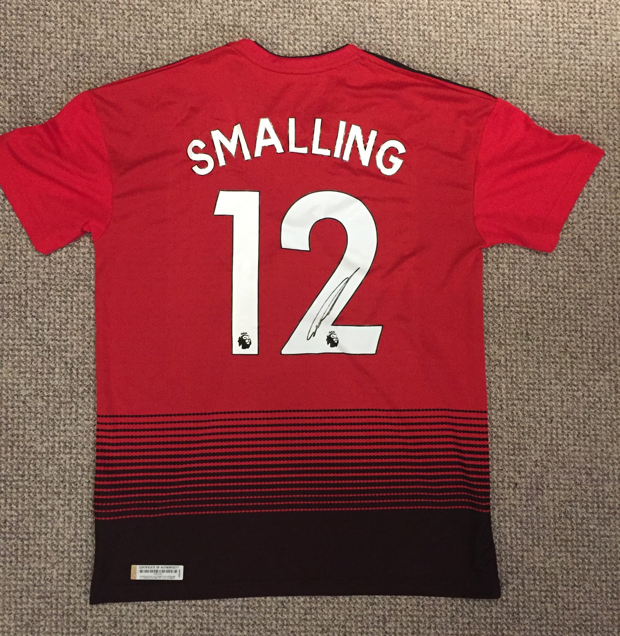 CHRIS SMALLING - SIGNERT DRAKT MED EKTEHETSBEVIS/COA