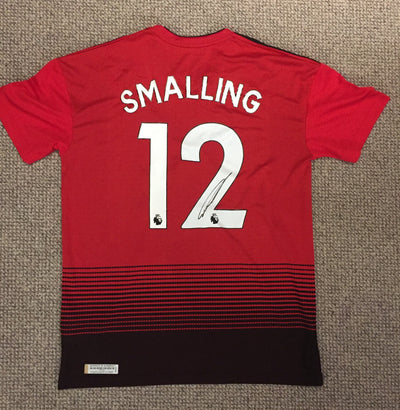 CHRIS SMALLING - SIGNERT DRAKT MED EKTEHETSBEVIS/COA