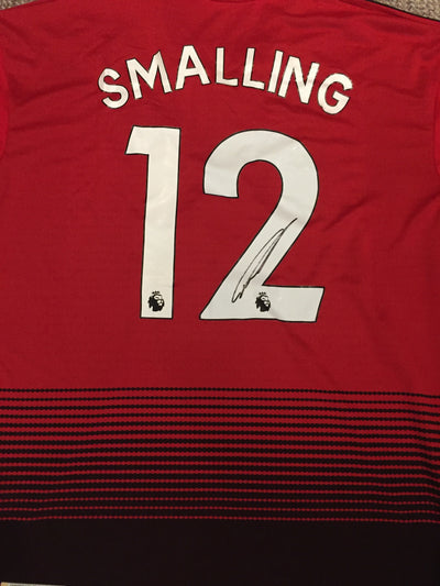 CHRIS SMALLING - SIGNERT DRAKT MED EKTEHETSBEVIS/COA