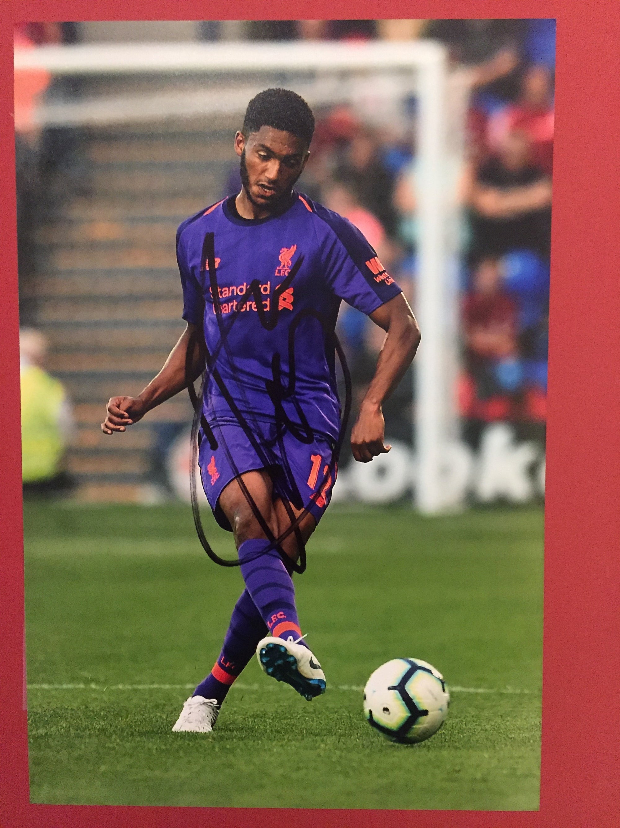 LIVERPOOL - JOE GOMEZ - SIGNERT BILDE MED EKTEHETSBEVIS/COA