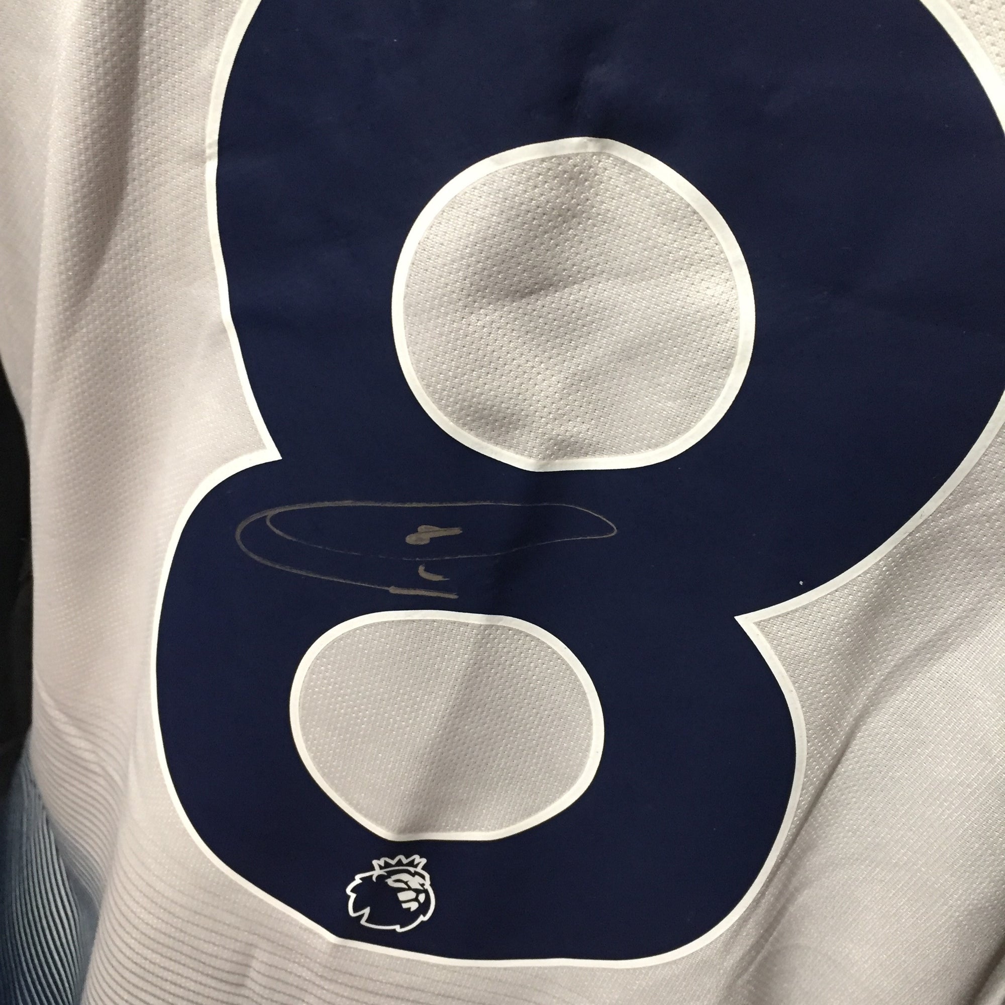 HARRY WINKS - SIGNERT DRAKT MED EKTEHETSBEVIS/COA