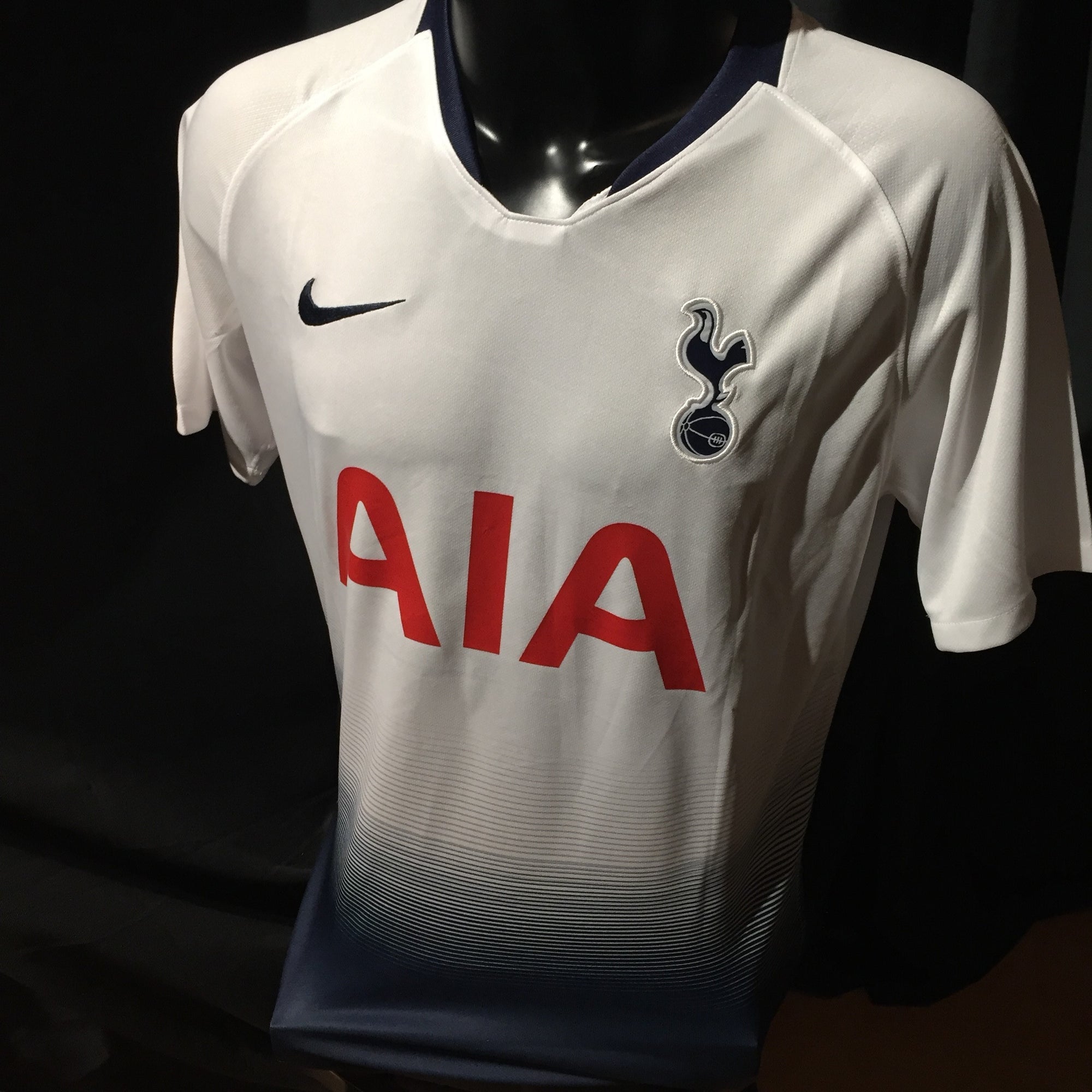 HARRY WINKS - SIGNERT DRAKT MED EKTEHETSBEVIS/COA