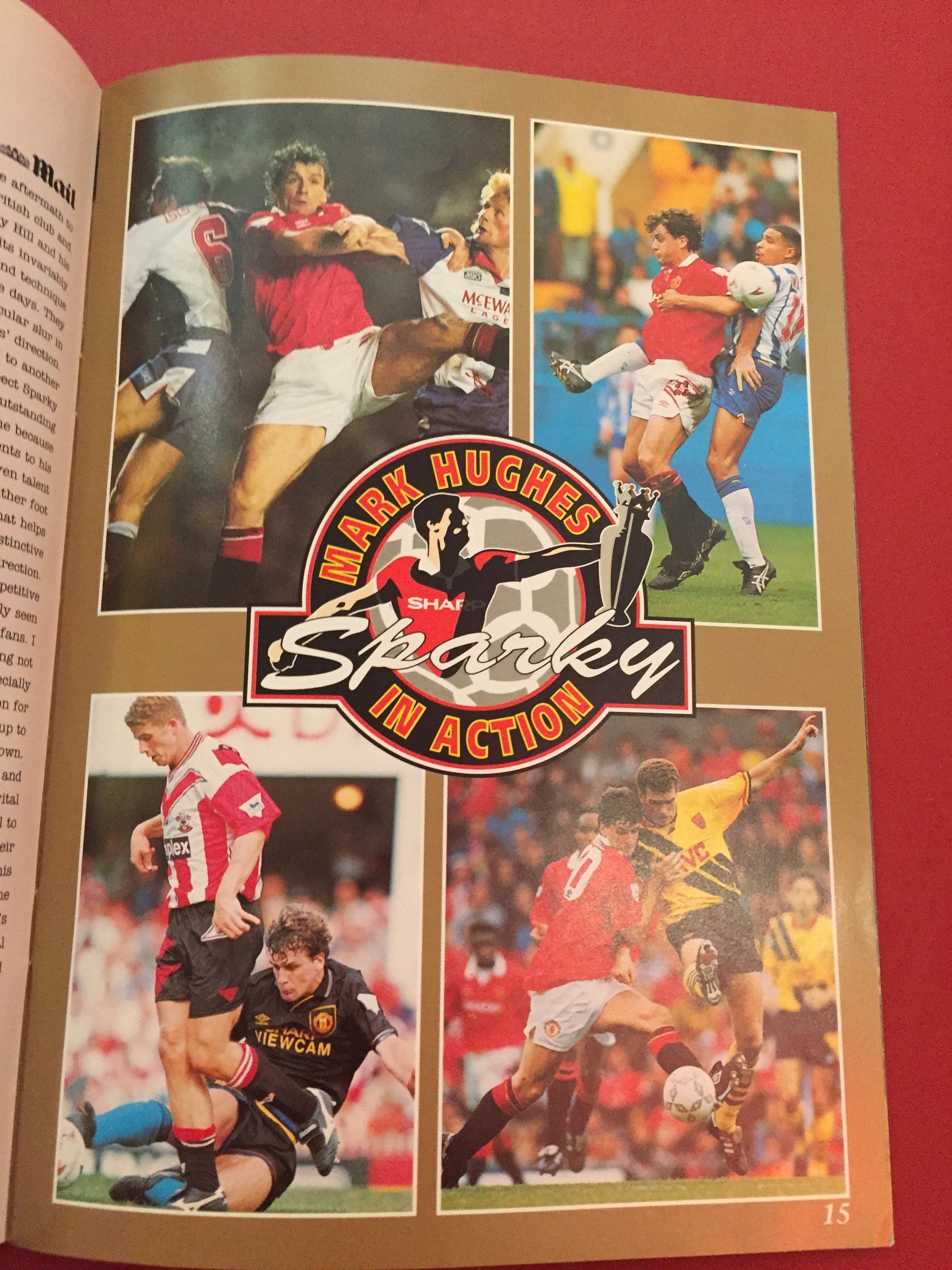 MARK HUGHES - SIGNERT KAMPPROGRAM MED EKTEHETSBEVIS/COA