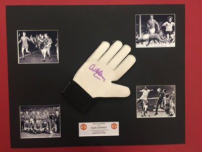 ALEX STEPNEY - SIGNERT KEEPERHANSKE MED EKTEHETSGARANTI/COA