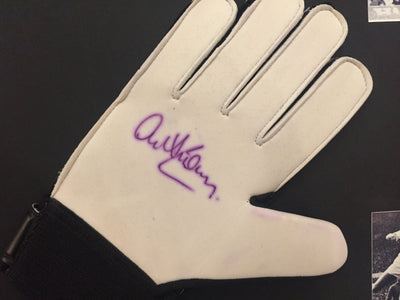 ALEX STEPNEY - SIGNERT KEEPERHANSKE MED EKTEHETSGARANTI/COA