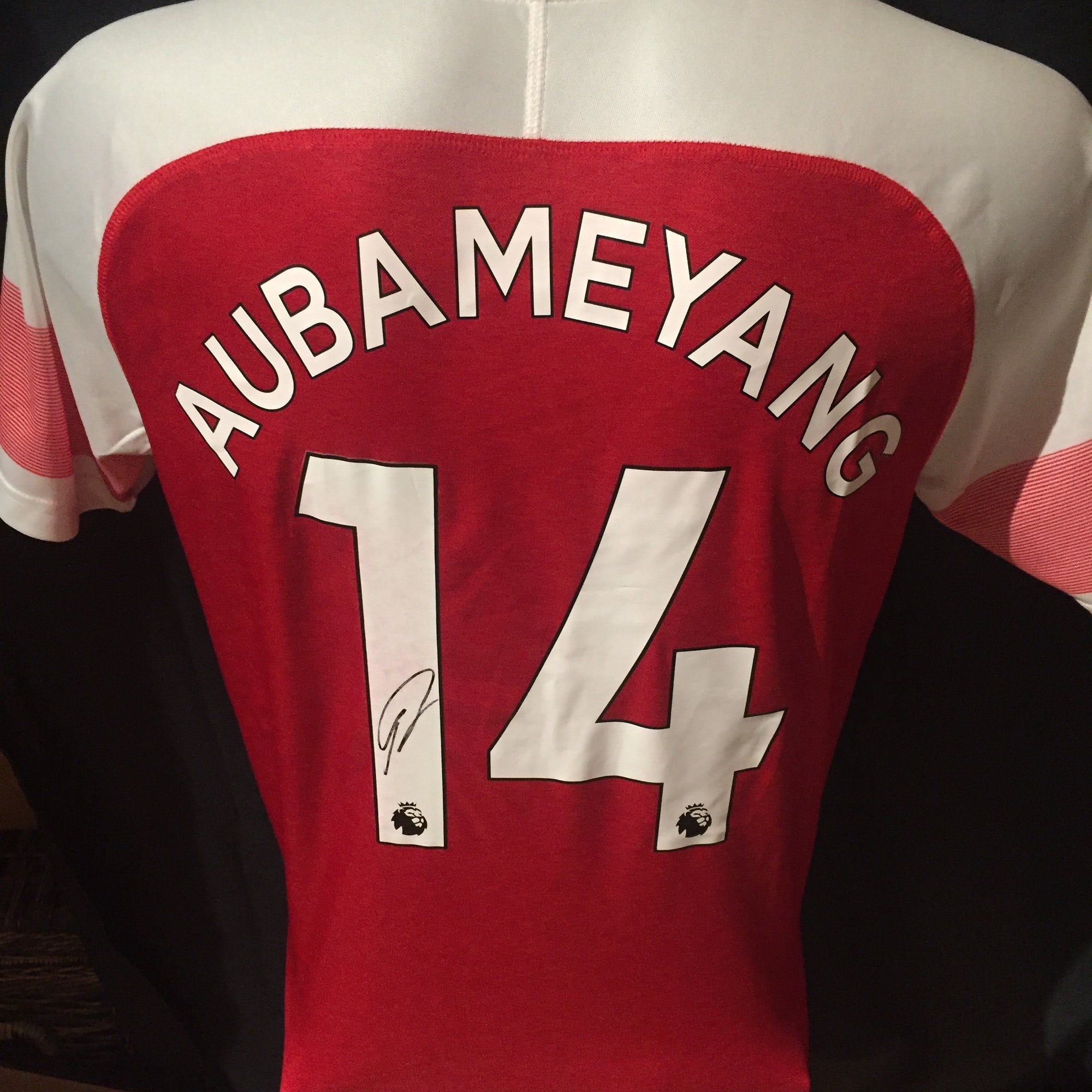 PIERRE-EMERICK AUBEMEYANG - SIGNERT DRAKT MED EKTEHETSBEVIS/COA
