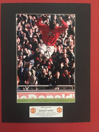 DWIGHT YORKE - SIGNERT BILDE MED EKTEHETSGARANTI/COA