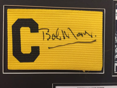 BOB (BOBBY)  MONCUR - SIGNERT KAPTEINSBIND MED EKTEHETSBEVIS/COA