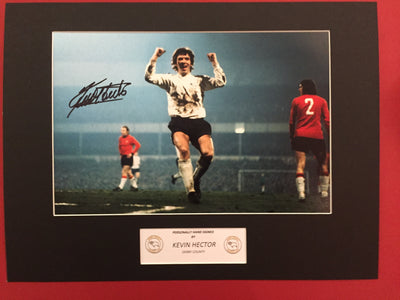 KEVIN HECTOR - SIGNERT BILDE MED EKTEHETSBEVIS/COA