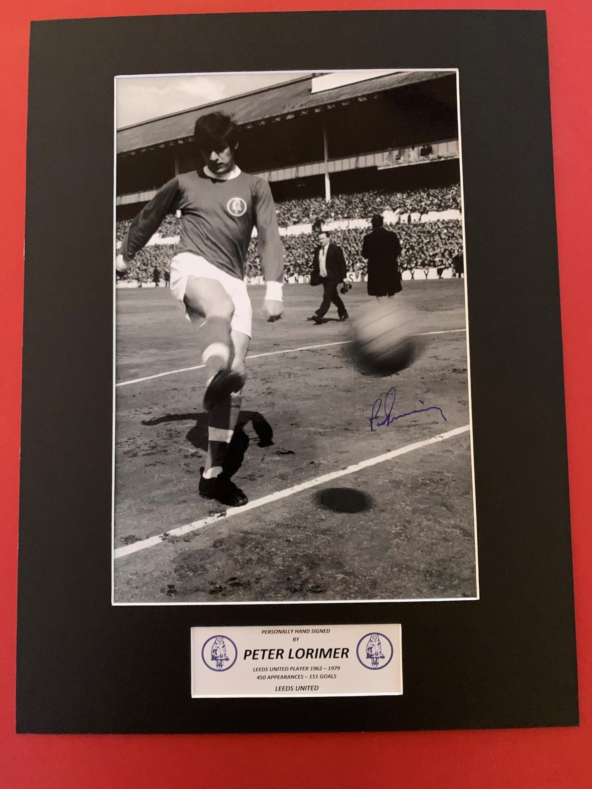 PETER LORIMER - SIGNERT BILDE MED EKTEHETSBEVIS/COA
