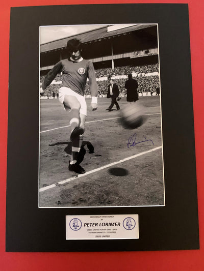 PETER LORIMER - SIGNERT BILDE MED EKTEHETSBEVIS/COA