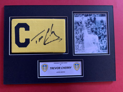 TREVOR CHERRY - SIGNERT KAPTEINSBIND MED EKTEHETSBEVIS/COA