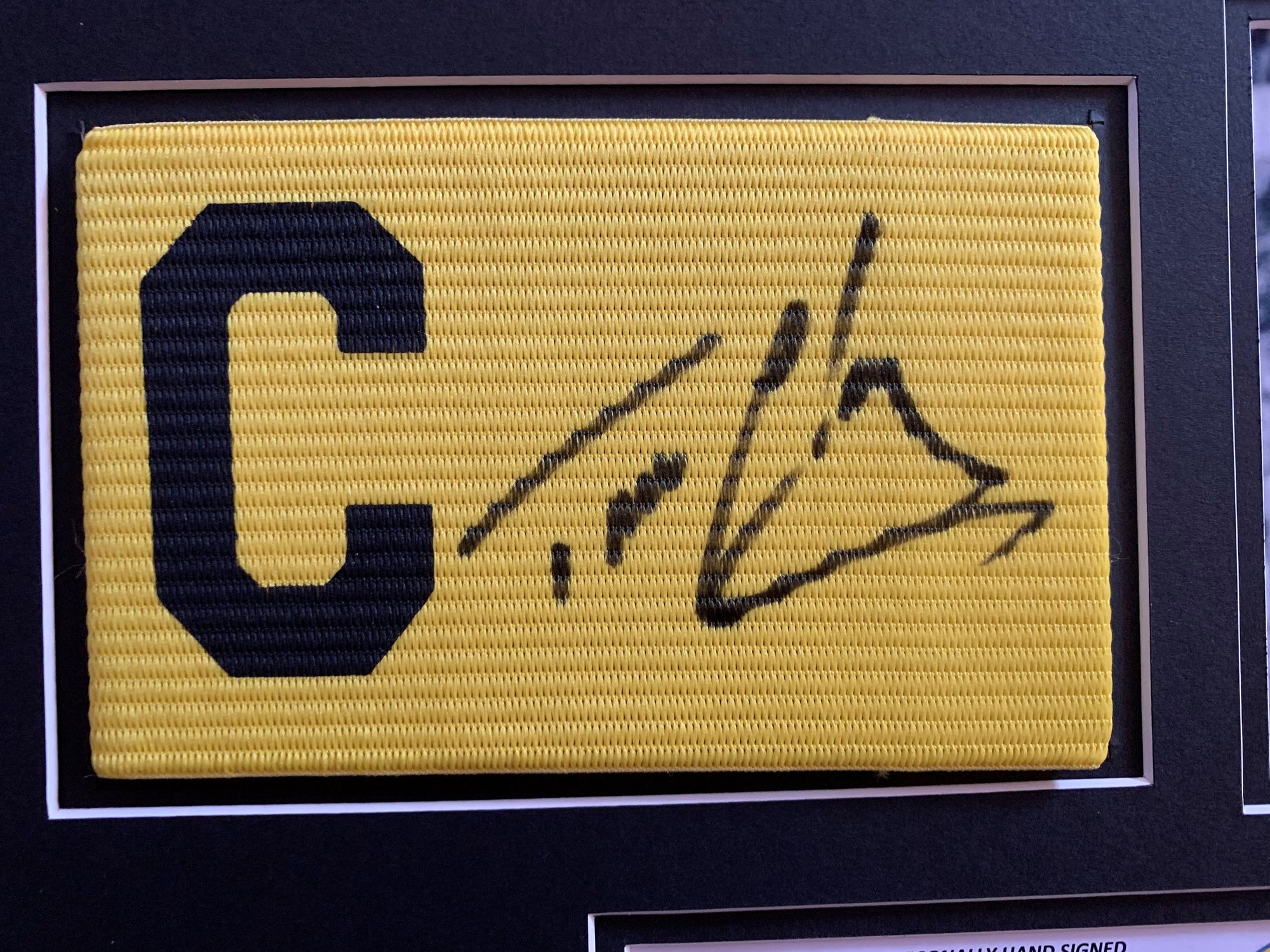 TREVOR CHERRY - SIGNERT KAPTEINSBIND MED EKTEHETSBEVIS/COA