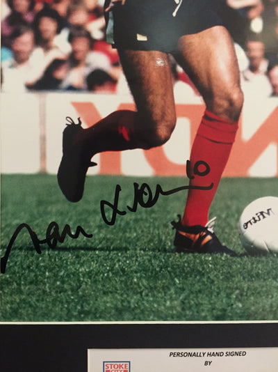 ALAN HUDSON - SIGNERT BILE MED EKTEHETSBEVIS/COA