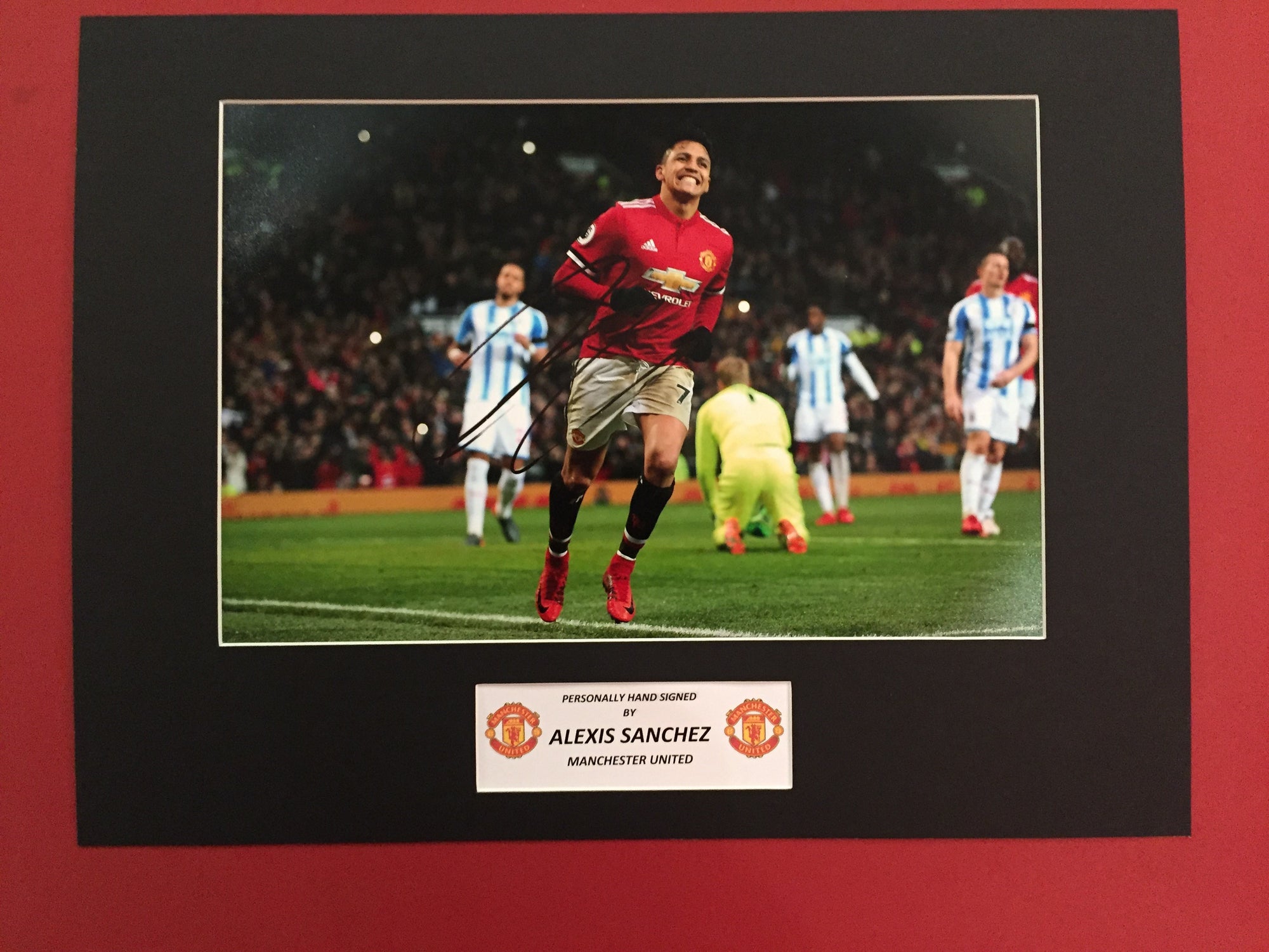 ALEXIS SANCHEZ - SIGNERT BILDE MED EKTEHETSBEVIS/COA