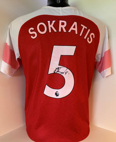 SOKRATIS - SIGNERT DRAKT MED EKTEHETSBEVIS/COA