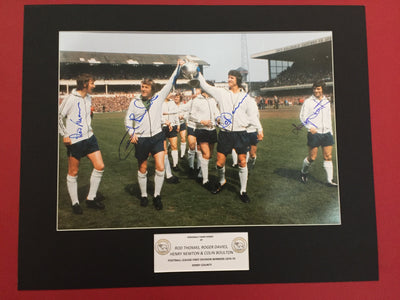 ROD THOMAS, ROGER DAVIES, HENRY NEWTON & COLIN BOULTON - MULTISIGNERT BILDE MED EKTEHETSBEVIS/COA