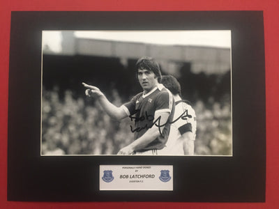 BOB LATCHFORD - SIGNERT BILDE MED EKTEHETSBEVIS/COA