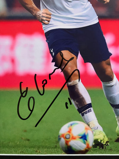 TOTTENHAM - ERIK LAMELA - SIGNERT BILDE MED EKTEHETSBEVIS/COA