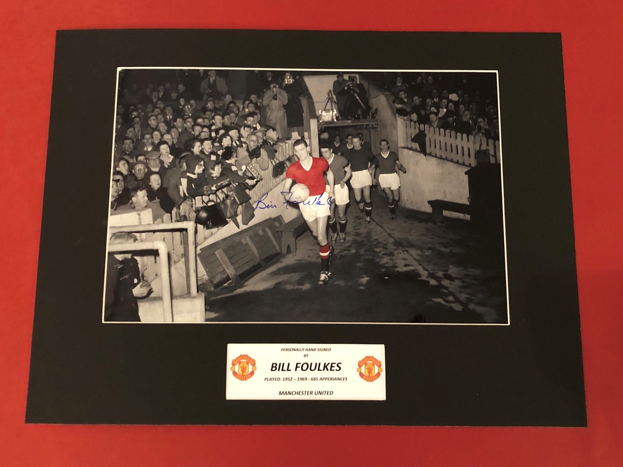 BILL FOULKES - SIGNERT BILDE MED EKTEHETSBEVIS/COA