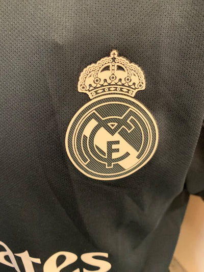 LUCA MODRIC - SIGNERT DRAKT MED EKTEHETSBEVIS/COA
