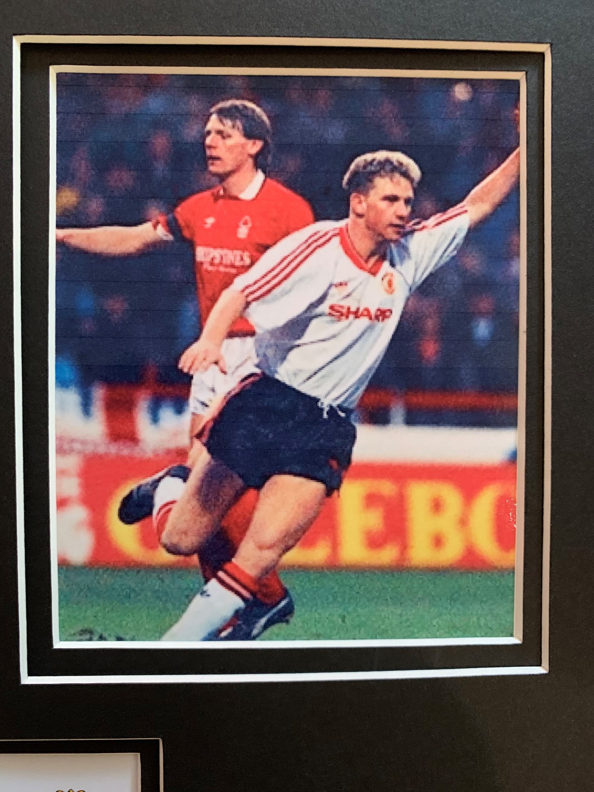 MARK ROBINS - SIGNERT KAPTEINSBIND MED EKTEHETSBEVIS/COA