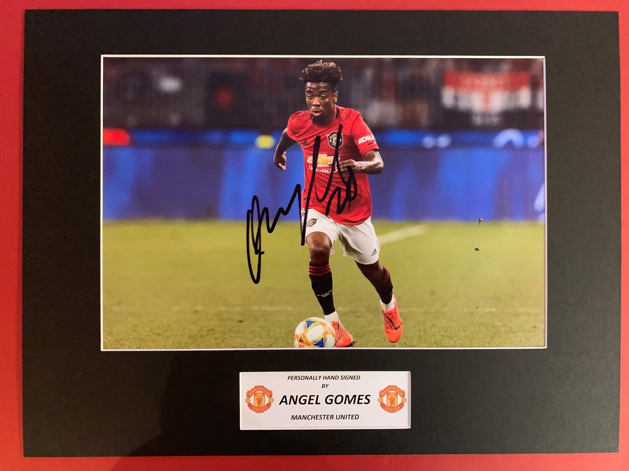 ANGEL GOMES - SIGNERT BILDE MED EKTEHETSBEVIS/COA